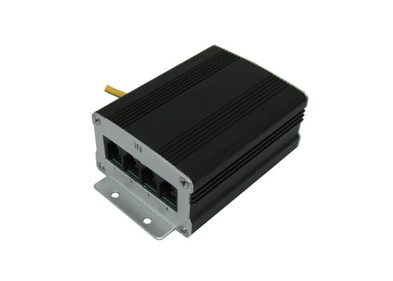 4- Mova a proteção 110V 5kA 2 do impulso dos dados da C.A. - alinhe o protetor de impulso RJ11