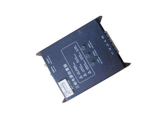 A paralela conecta caixa do protetor de impulso 230V/385V da C.A. com o contador do impulso