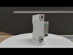 O prendedor de relâmpago 1p da classe I+Ii Iimp 12.5ka Spd aflui a baixa tensão